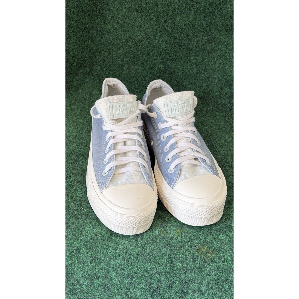 Converse Chuck Taylor All Star Lift Platform Low Women's Size 8 572710C Blue